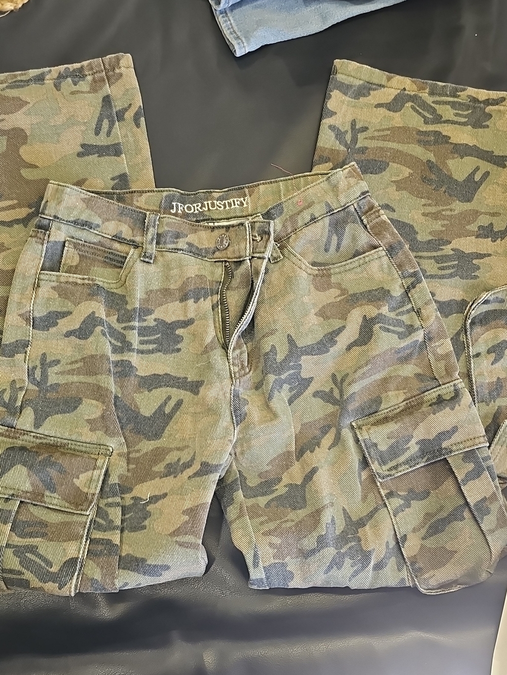 J for Justify Women’s Camo Cargo Jeans - Green